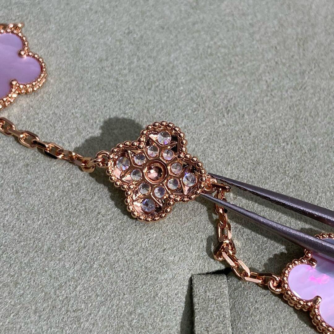 [Super CiCi] CLOVER 10-MOTIV-HALSKETTE MIT DIAMANTEN UND ROSA PERLMUTT