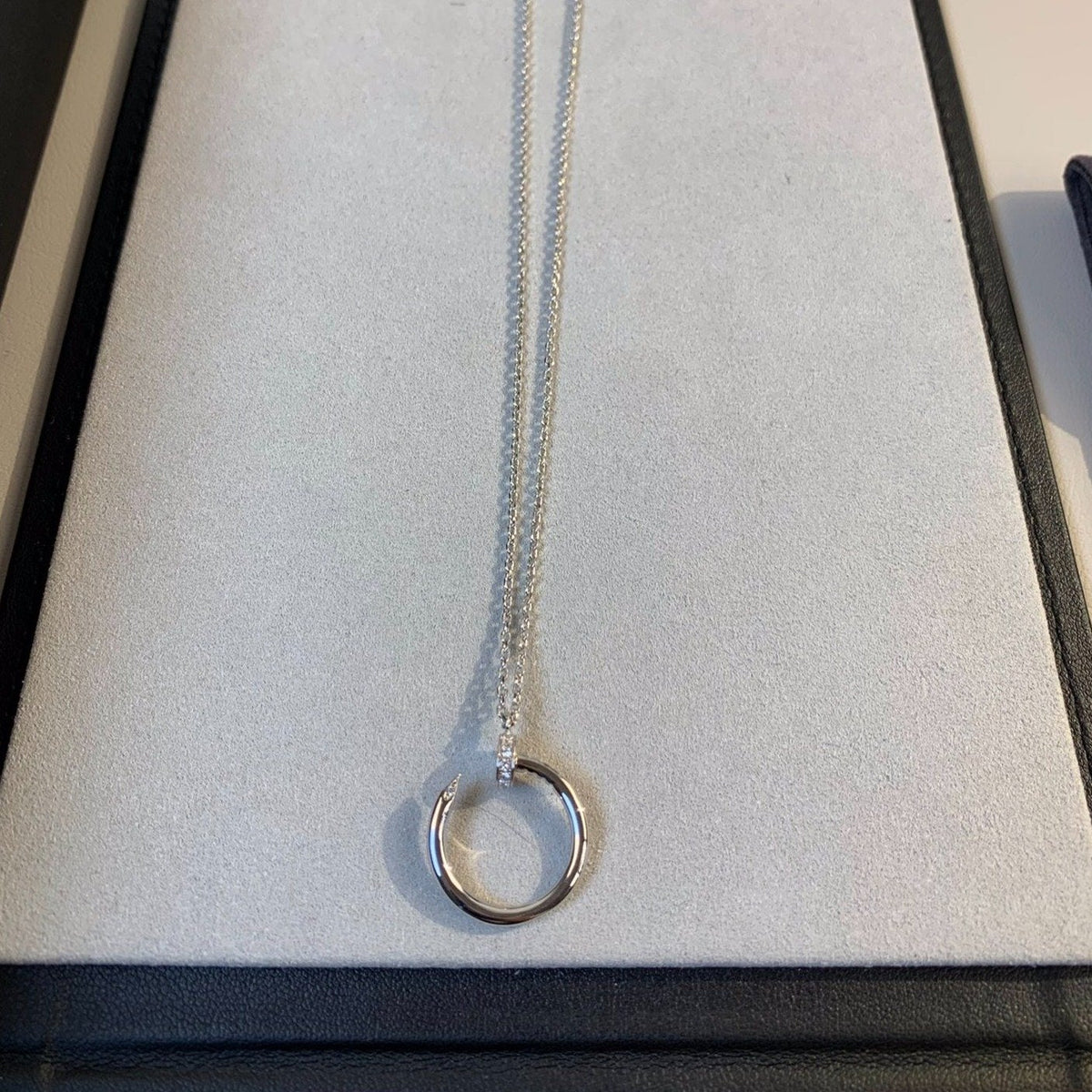 {
  "[Super CiCi ]": "[Super CiCi ]",
  "JUSTE NECKLACE SILVER": "JUSTE HALSKETTE SILBER"
}