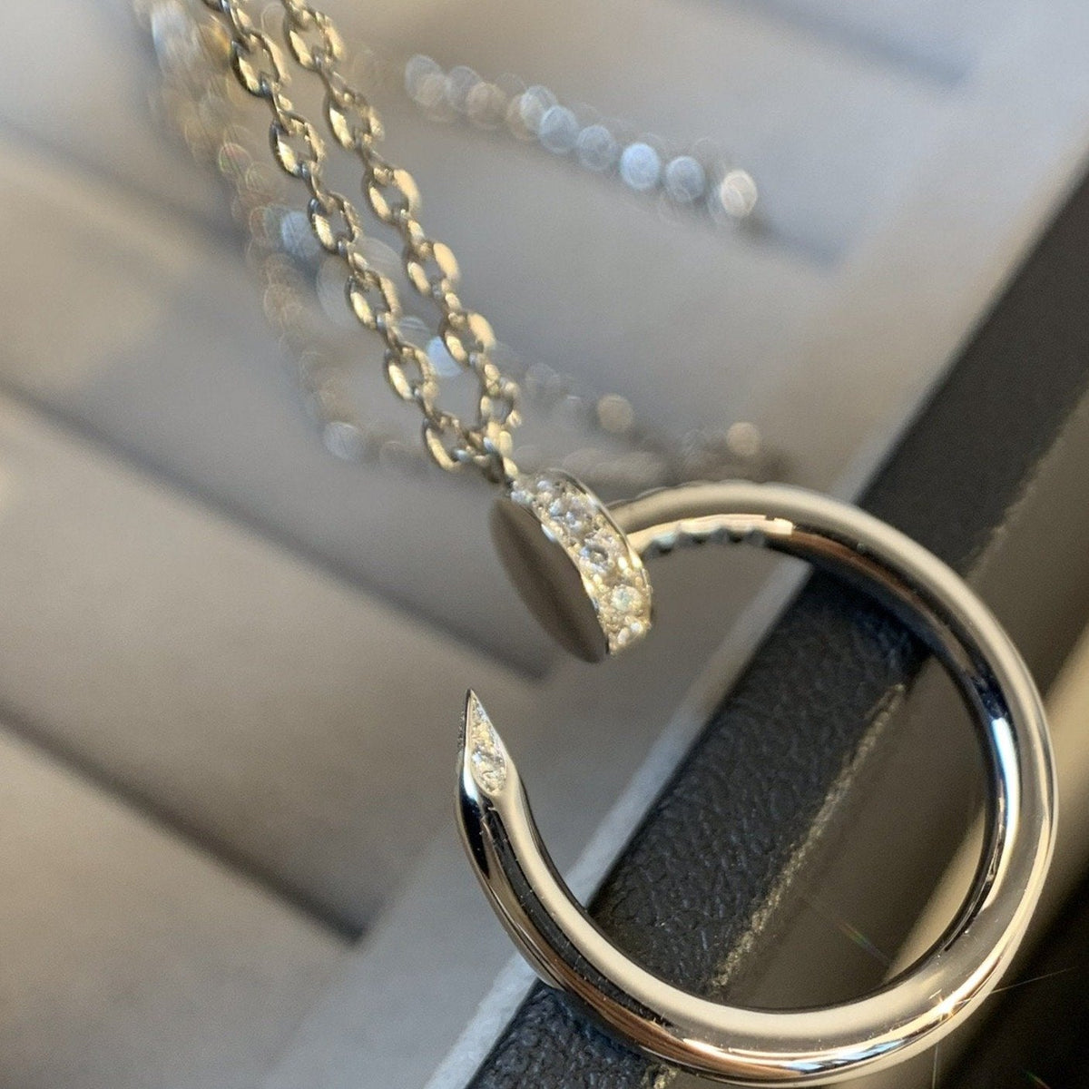 {
  "[Super CiCi ]": "[Super CiCi ]",
  "JUSTE NECKLACE SILVER": "JUSTE HALSKETTE SILBER"
}