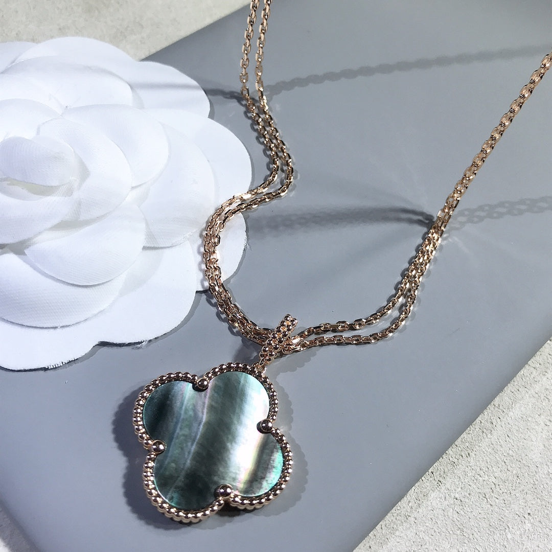 [Super CiCi ]CLOVER 25MM GOLD DUNKLE PERLMUTT GROSSE CLOVER-HALSKETTE