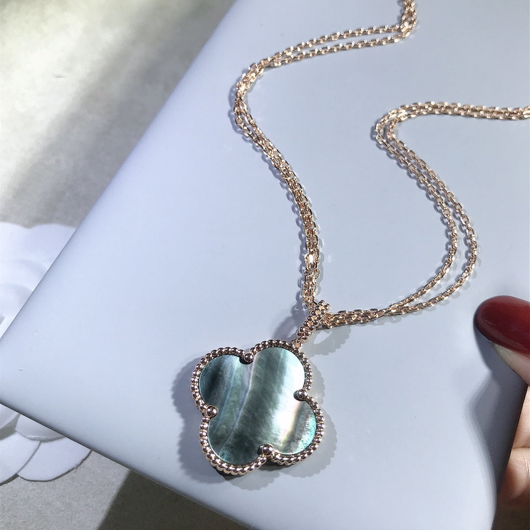 [Super CiCi ]CLOVER 25MM GOLD DUNKLE PERLMUTT GROSSE CLOVER-HALSKETTE