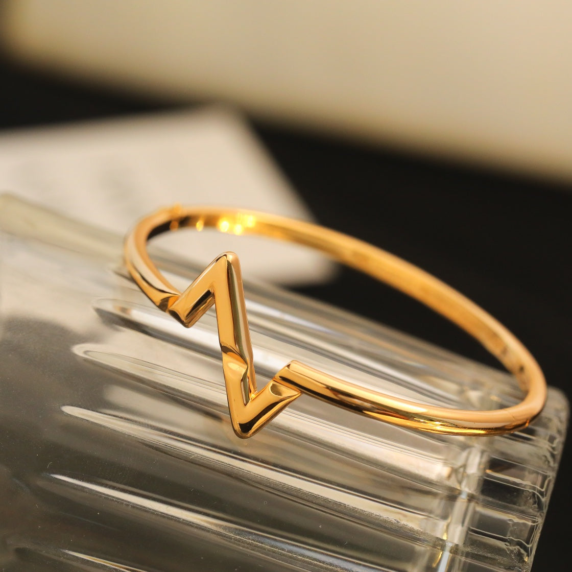 [Super CiCi ]VOLTE UPSIDE DOWN ARMBAND