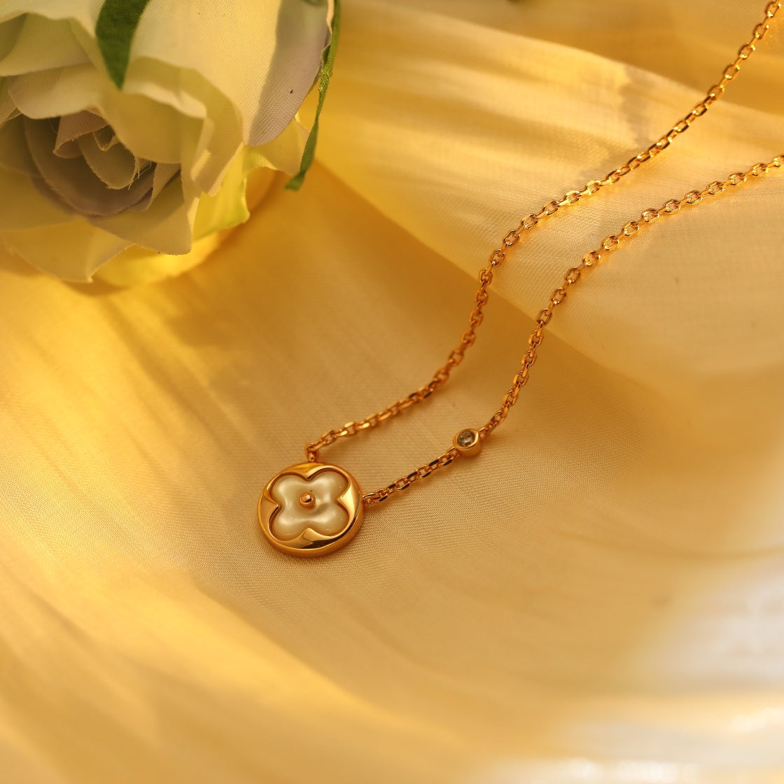 [Super CiCi ]SUN ANHÄNGER ROSÉGOLD 1 DIAMANT HALSKETTE
