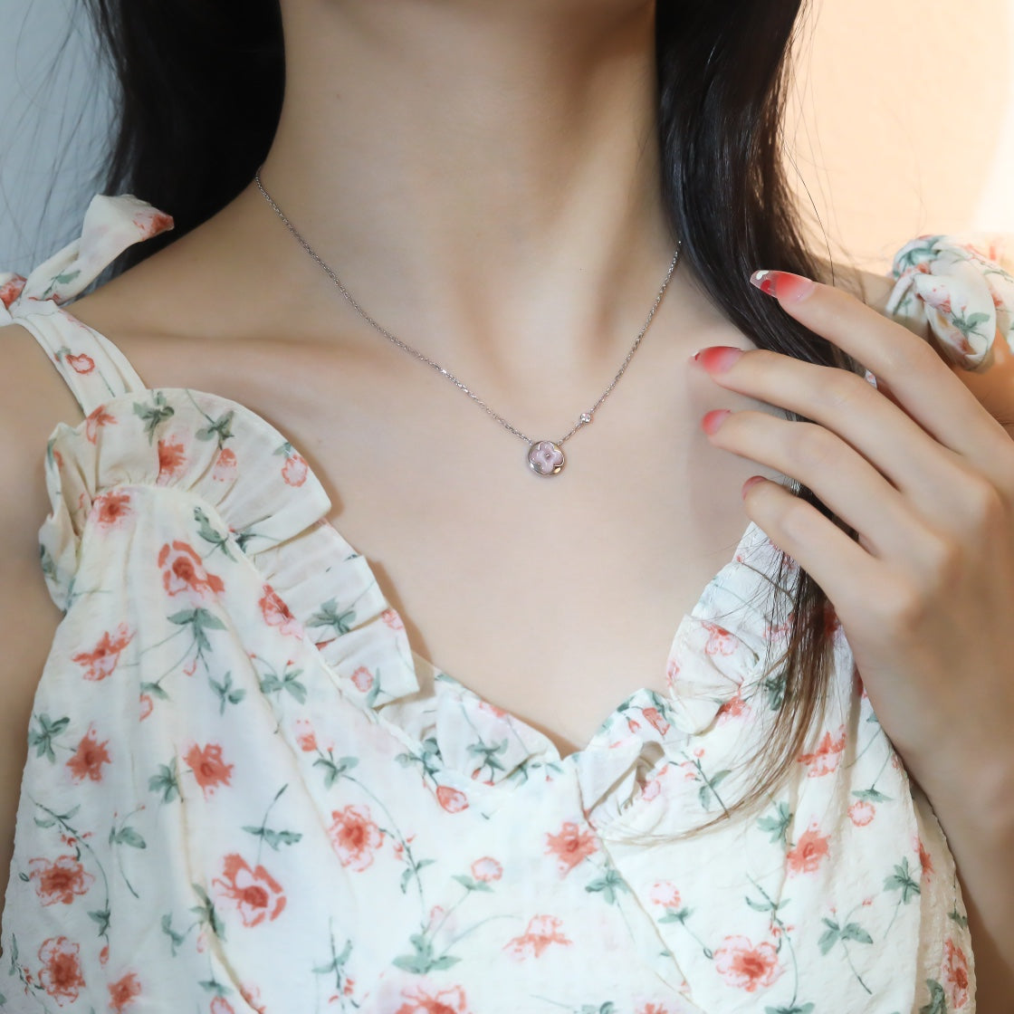 [Super CiCi ]SUN ANHÄNGER ROSÉGOLD 1 DIAMANT HALSKETTE