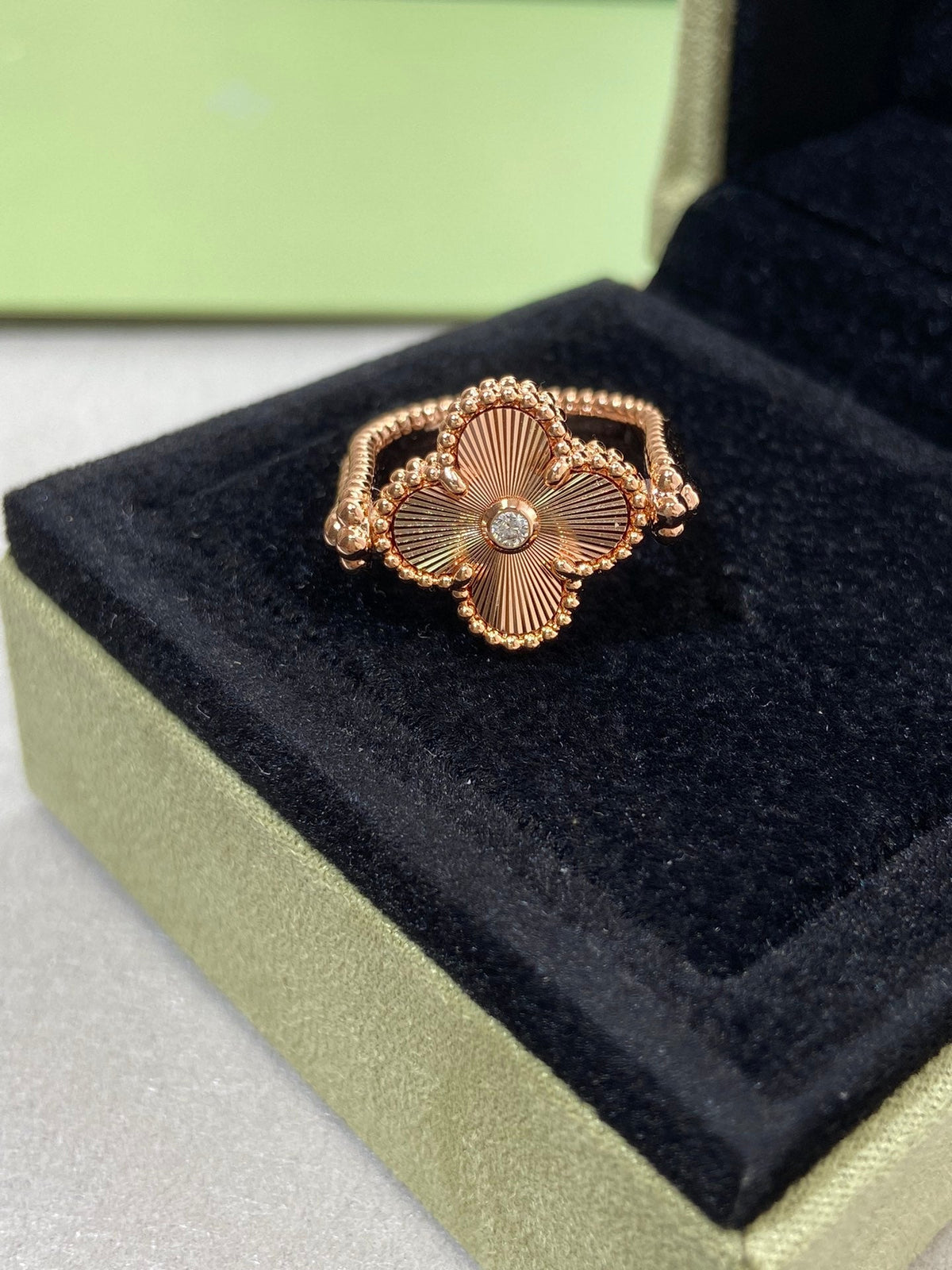 [Super CiCi ]CLOVER RIVERSIBLE PINK GOLD RING
