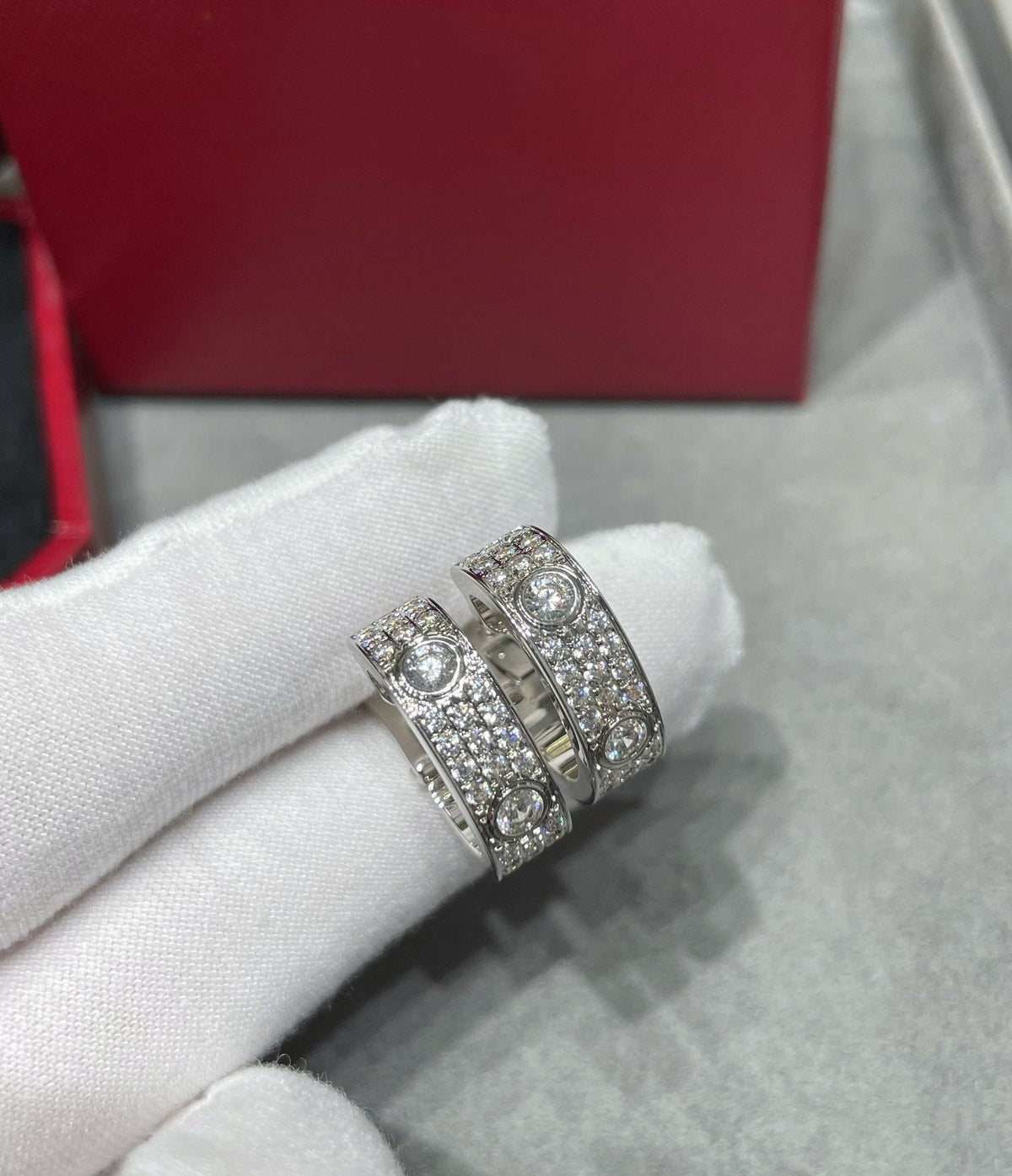 [Super CiCi ]5,5 MM DIAMANT-PAVÉ-OHRRINGE