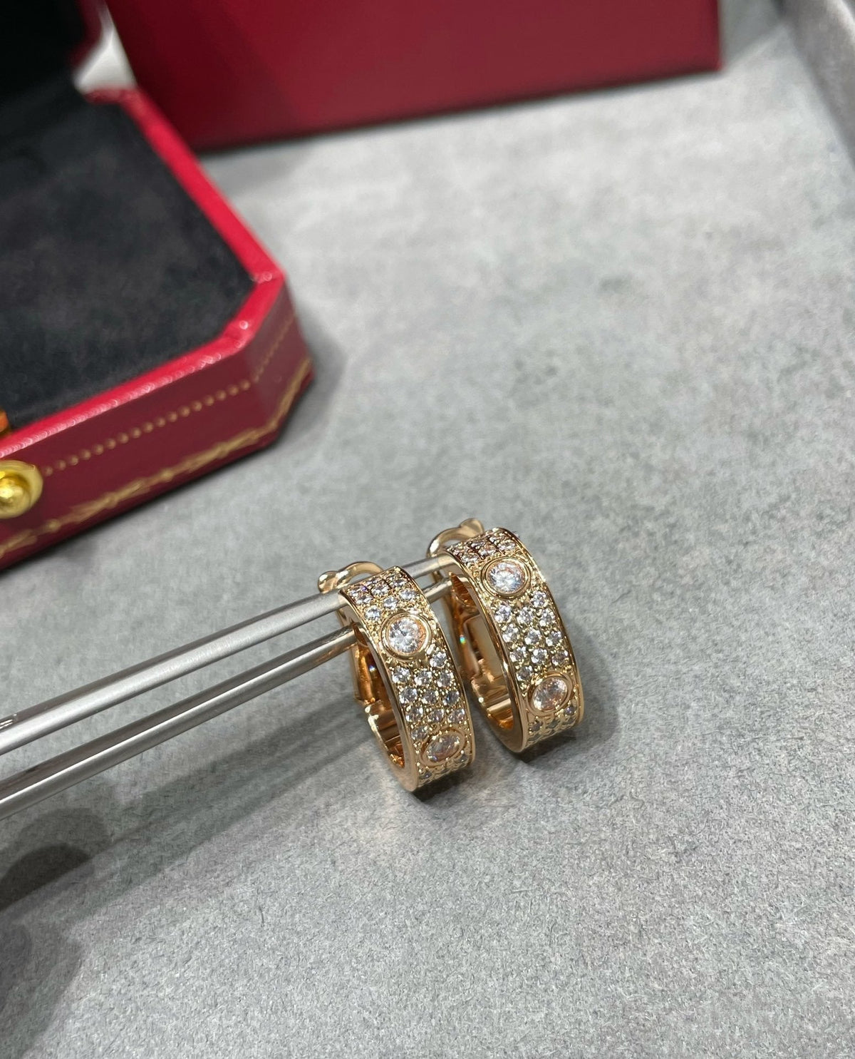 [Super CiCi ]5,5 MM DIAMANT-PAVÉ-OHRRINGE