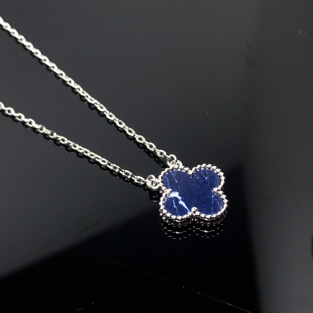 [Super CiCi ]CLOVER PIETERSIT SILBER LANGE HALSKETTE