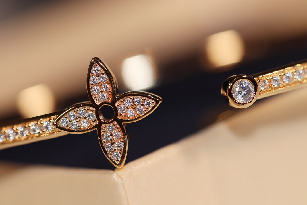[Super CiCi ]IDYLLE GOLD-ARMBAND OFFEN MIT DIAMANT-PAVÉ