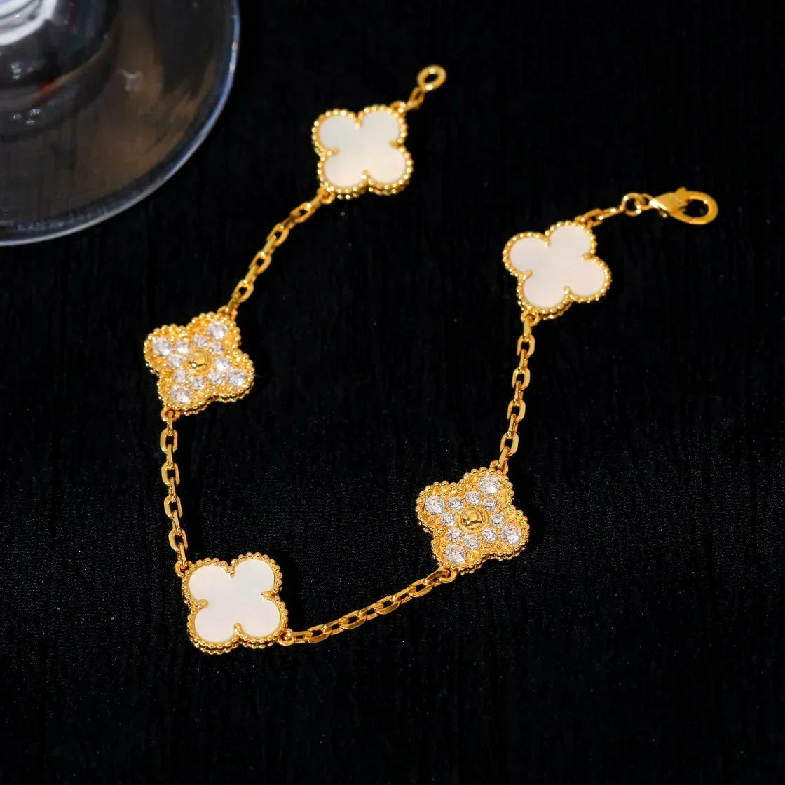 [Super CiCi ]CLOVER WEISSE PERLMUTT 5 MOTIV ARMBAND KOLLEKTION