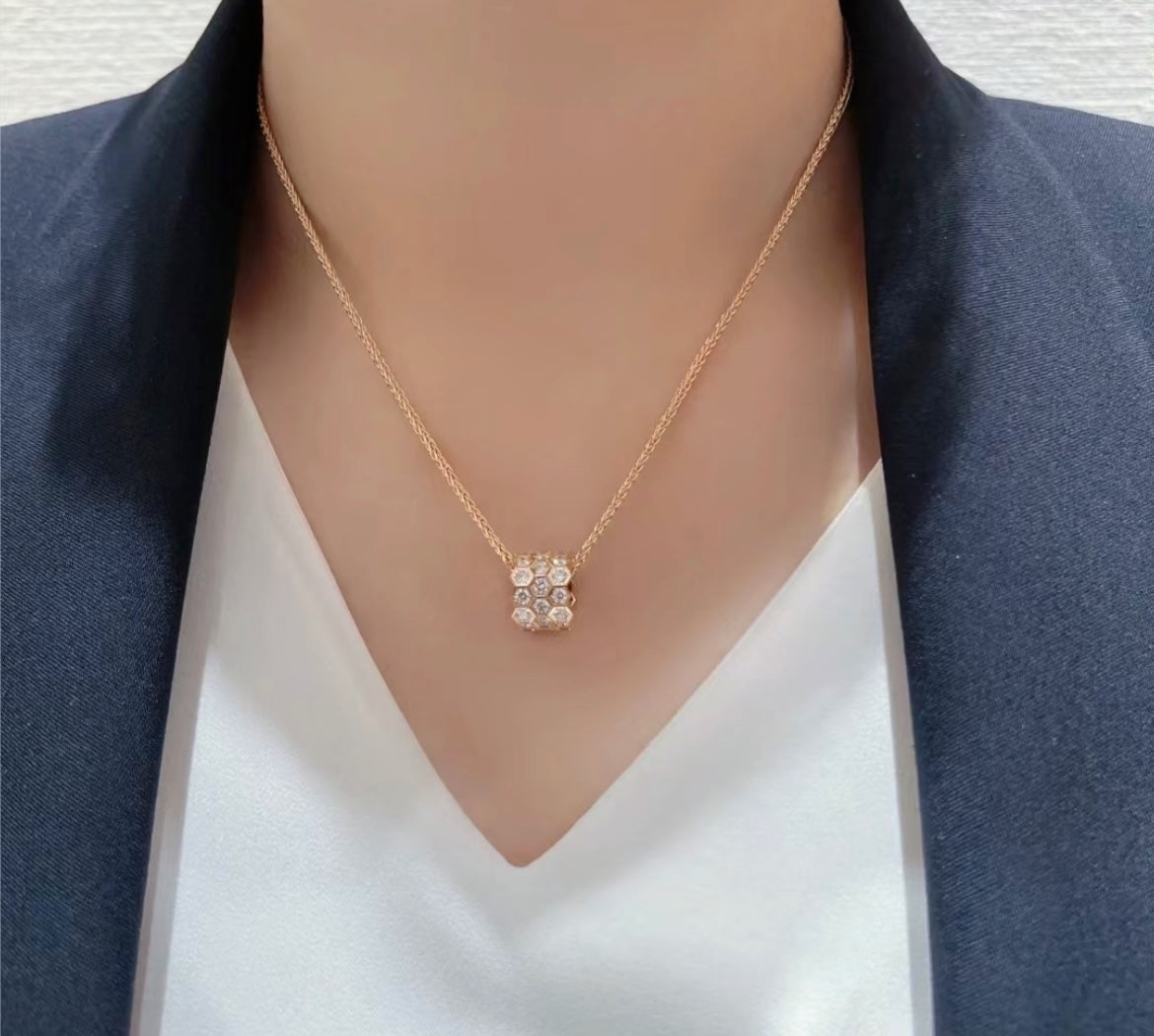 [Super CiCi ]BEE LOVE DIAMANT-PAVÉ-HALSKETTE MIT 3 REIHEN