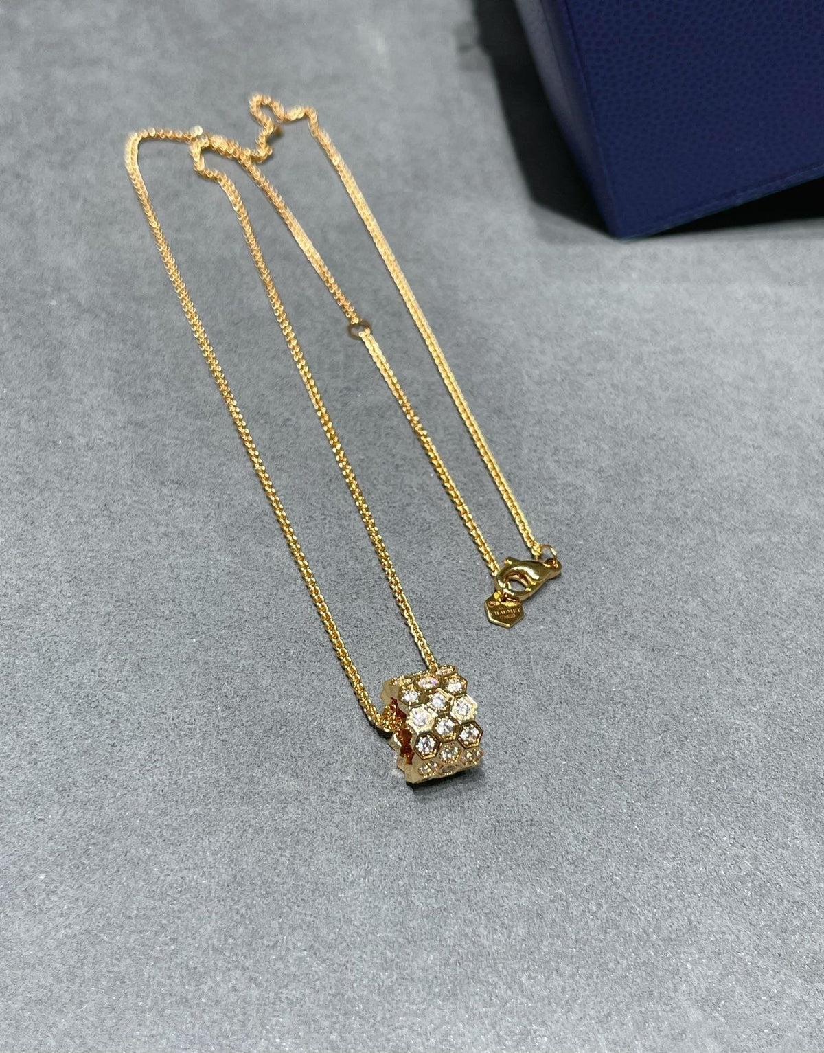 [Super CiCi ]BEE LOVE DIAMANT-PAVÉ-HALSKETTE MIT 3 REIHEN