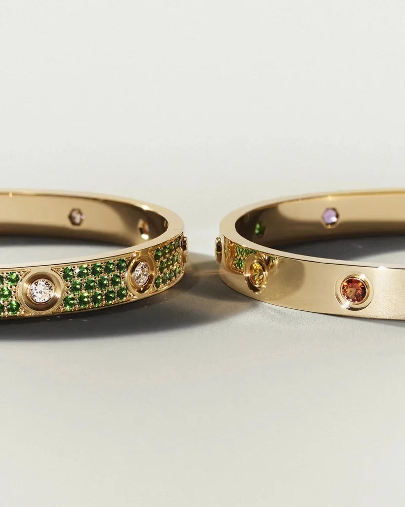[Super CiCi]KLASSISCHES 6,1 MM LOVE-ARMBAND MIT 10 DIAMANTEN IM FULL-PAVÉ-BESATZ
