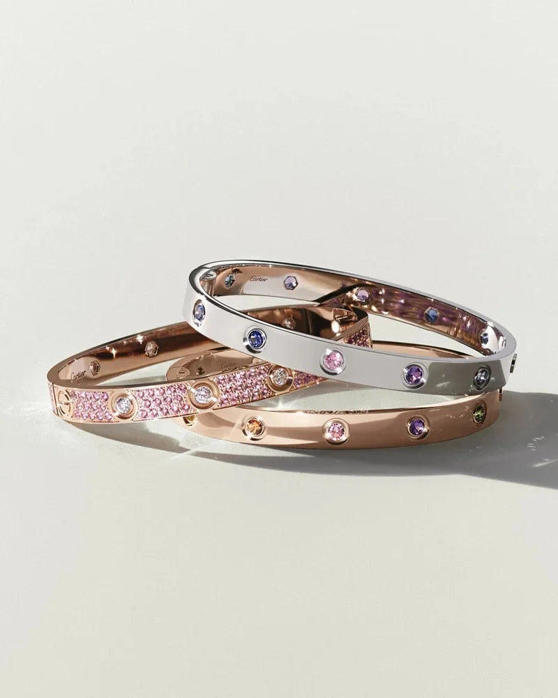 [Super CiCi]KLASSISCHES 6,1 MM LOVE-ARMBAND MIT 10 DIAMANTEN IM FULL-PAVÉ-BESATZ