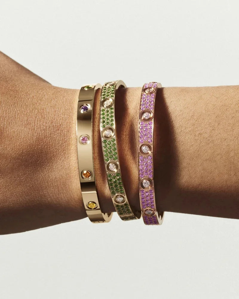 [Super CiCi]KLASSISCHES 6,1 MM LOVE-ARMBAND MIT 10 DIAMANTEN IM FULL-PAVÉ-BESATZ