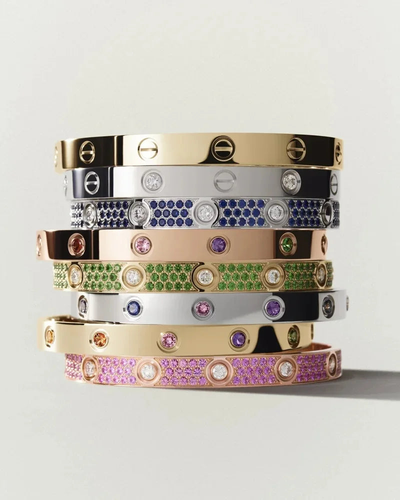 [Super CiCi]KLASSISCHES 6,1 MM LOVE-ARMBAND MIT 10 DIAMANTEN IM FULL-PAVÉ-BESATZ