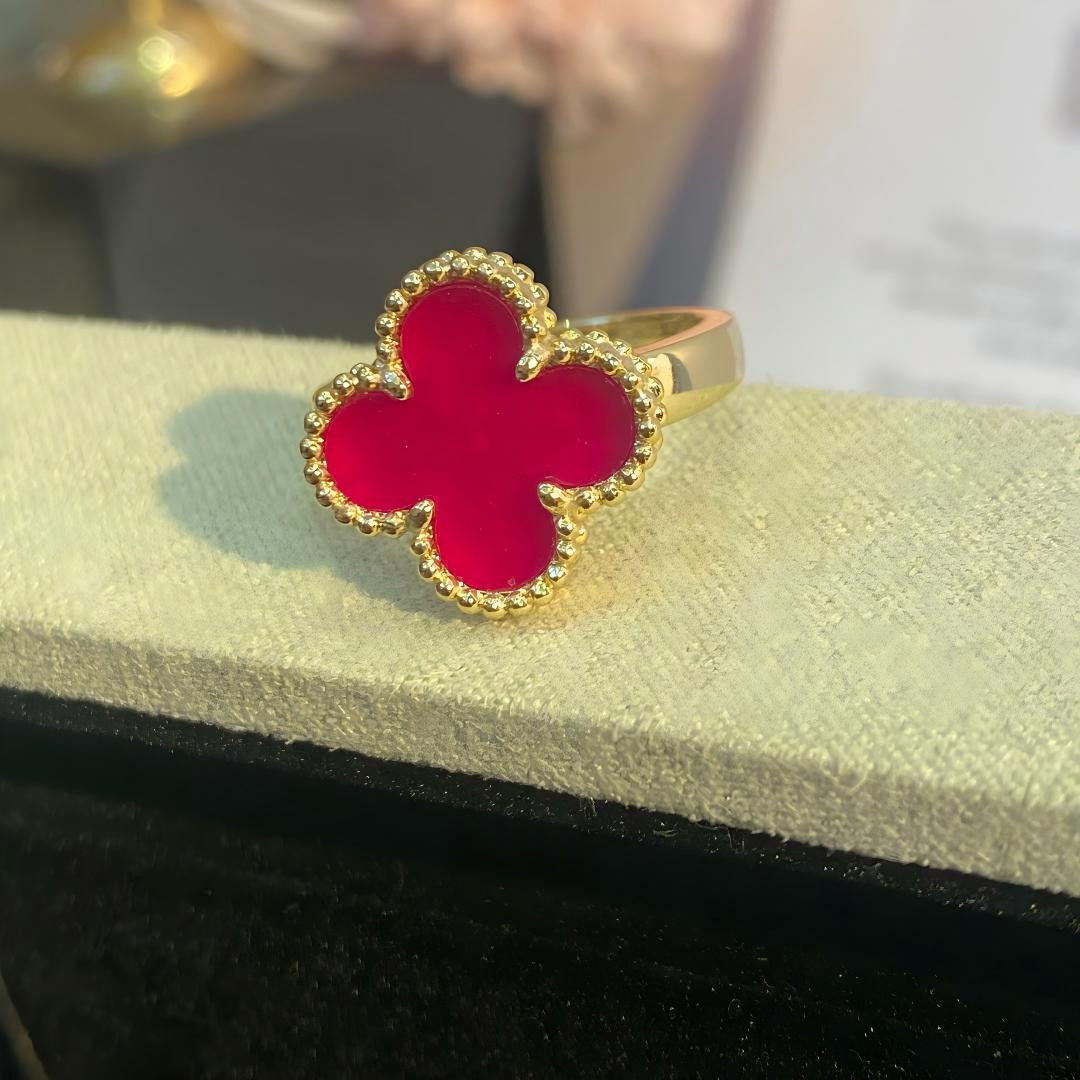 [Super CiCi]NEUE KLEEBATT-RINGE IN ROSA EMAILLE
