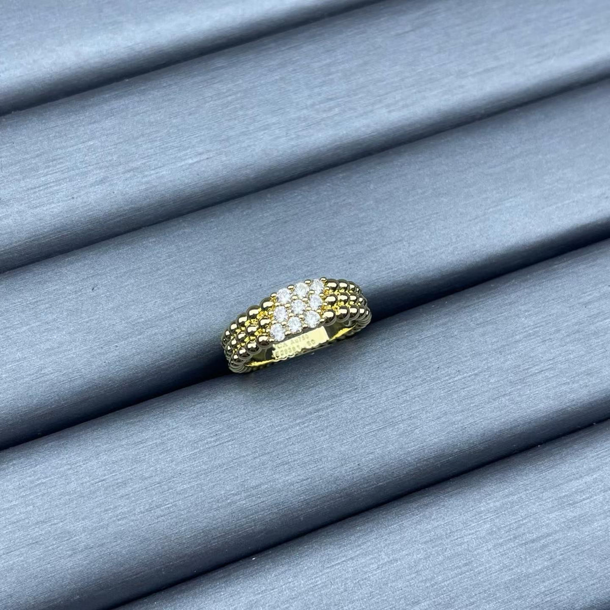 [Super CiCi]SCHMALER RING MIT PERLENBESATZ UND DIAMANTEN