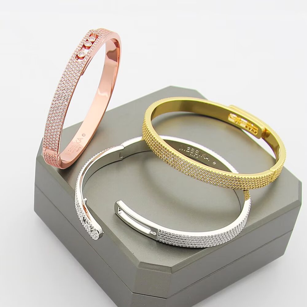 {
  "Super CiCi": "Super CiCi",
  "Move Noa Full Pav¨¦ Diamond Bangle Bracelet": "Move Noa Armreif mit Diamant-Vollpavé"
}