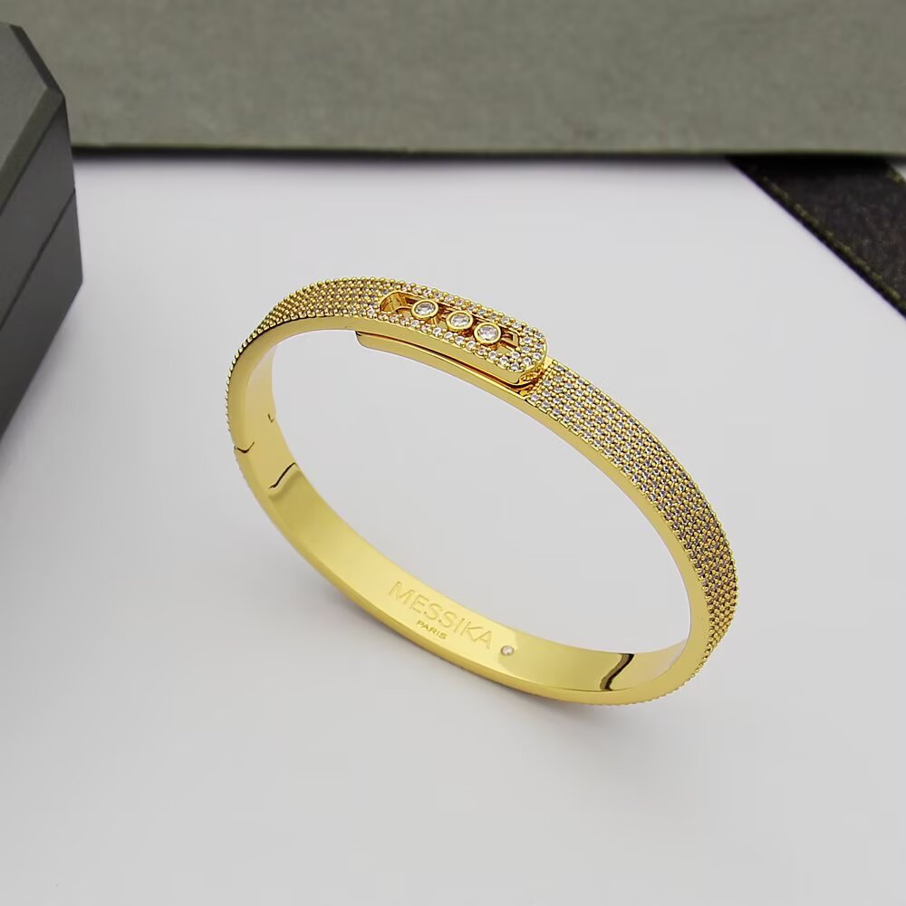 {
  "Super CiCi": "Super CiCi",
  "Move Noa Full Pav¨¦ Diamond Bangle Bracelet": "Move Noa Armreif mit Diamant-Vollpavé"
}