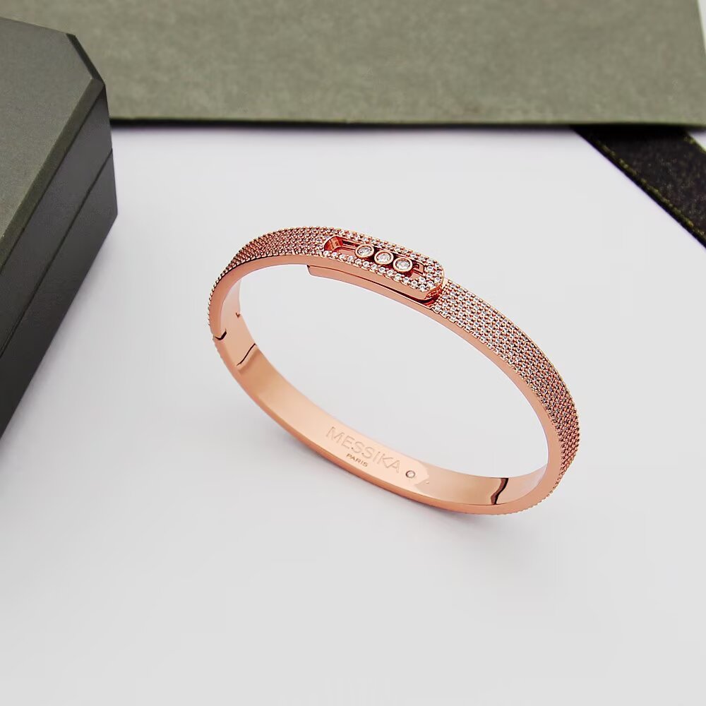 {
  "Super CiCi": "Super CiCi",
  "Move Noa Full Pav¨¦ Diamond Bangle Bracelet": "Move Noa Armreif mit Diamant-Vollpavé"
}
