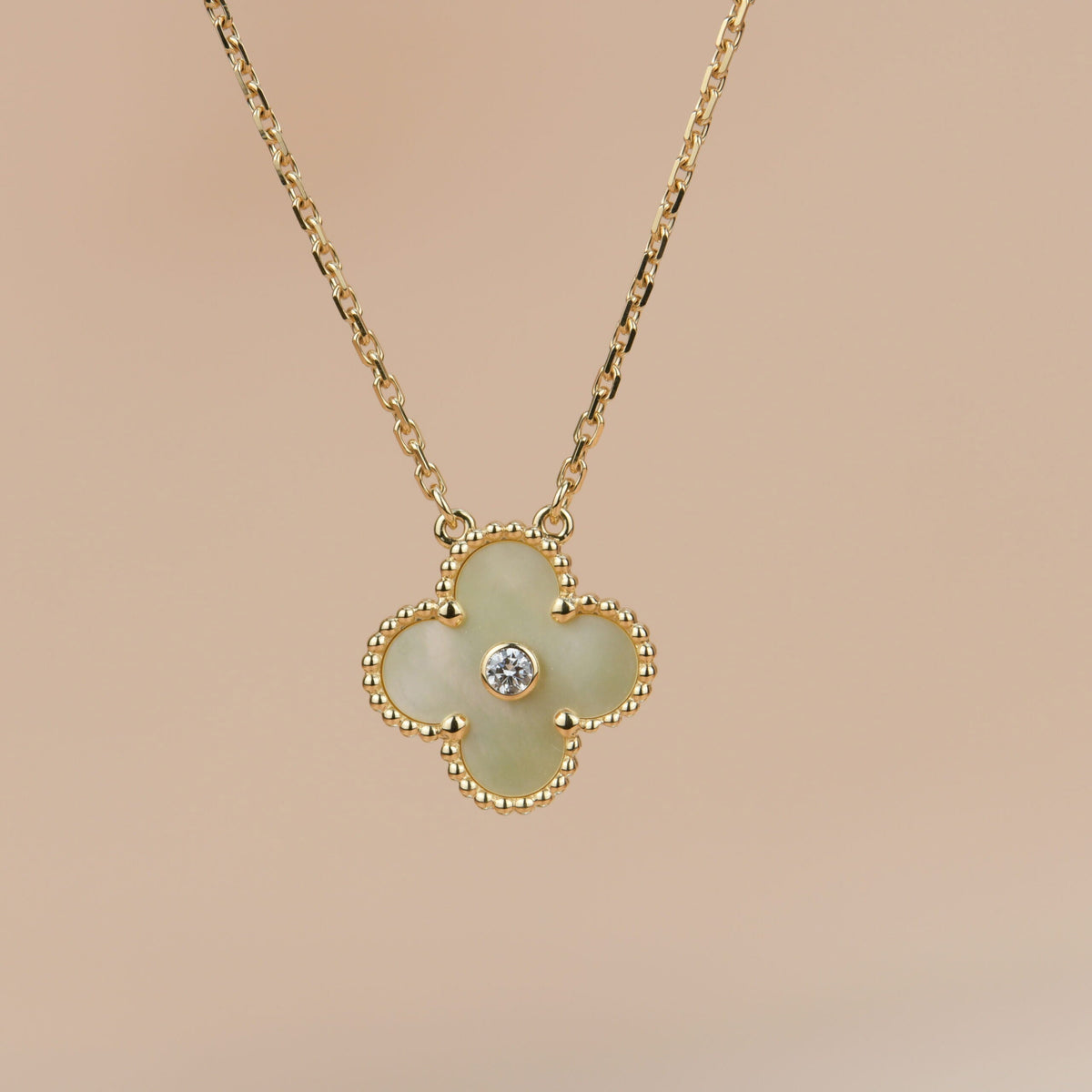 [Super CiCi ]CLOVER 15MM DIAMANT GOLD MUTTERPERLEN-HALSKETTE
