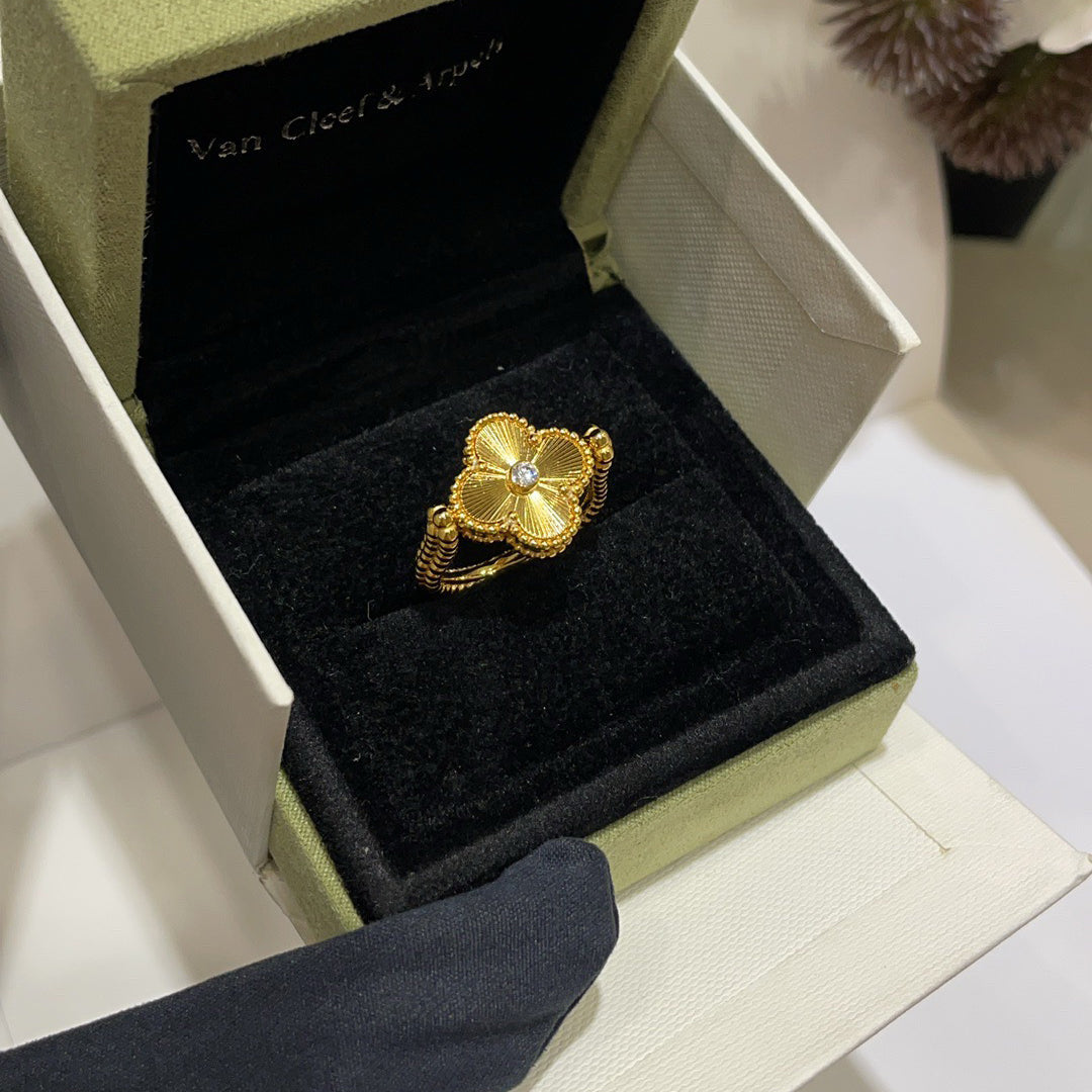 [Super CiCi ]CLOVER WENDE-RING BLAUER ACHAT