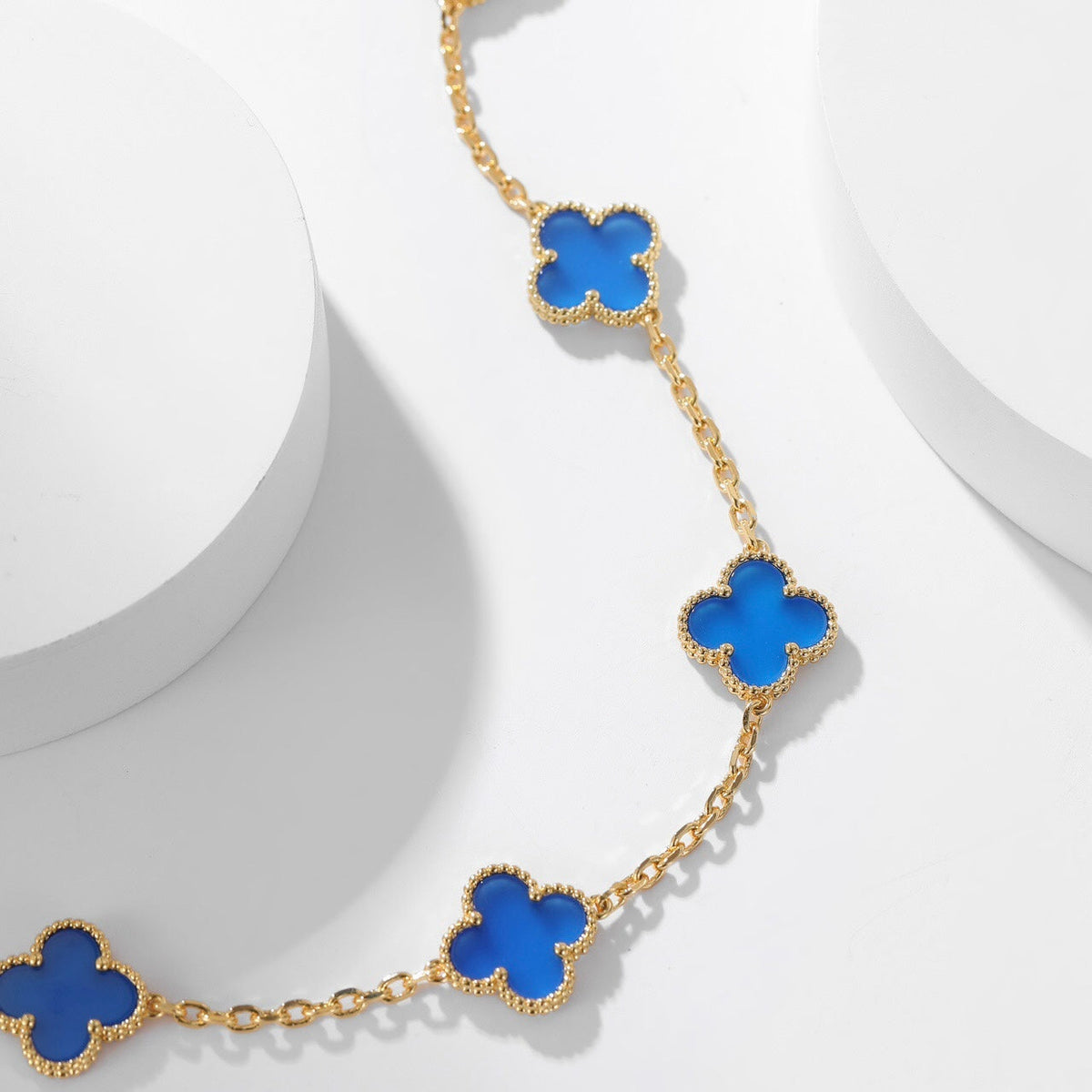 [Super CiCi ]CLOVER HALSKETTE MIT 10 MOTIVEN UND BLAUEM ACHAT