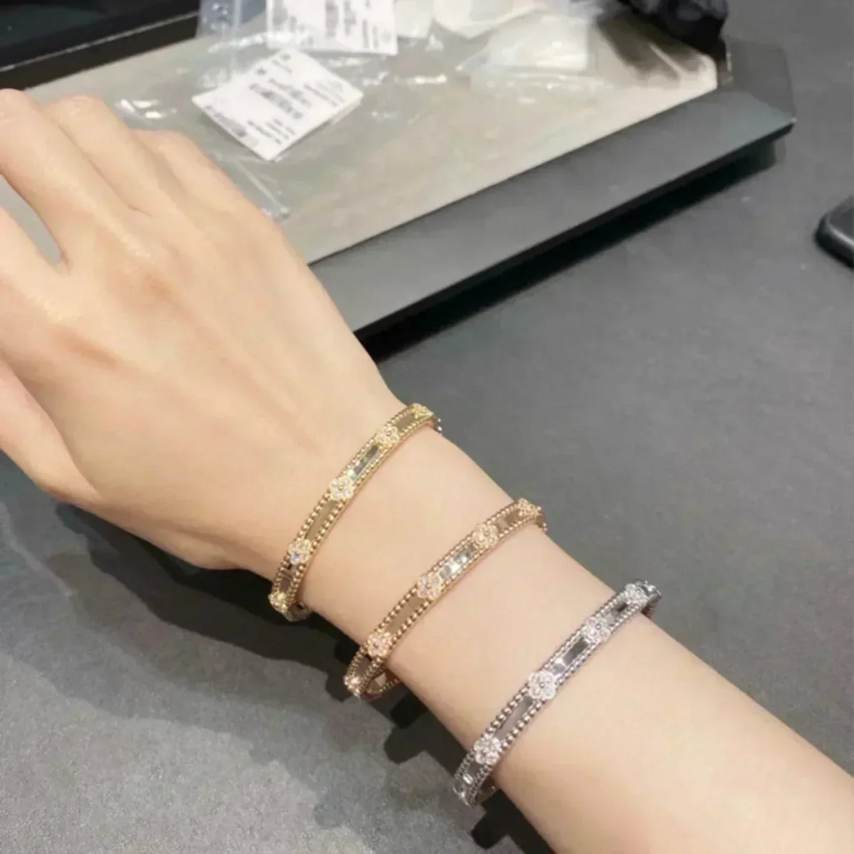 [Super CiCi ]KLEEBATT-ARMBAND 4MM DIAMANTEN