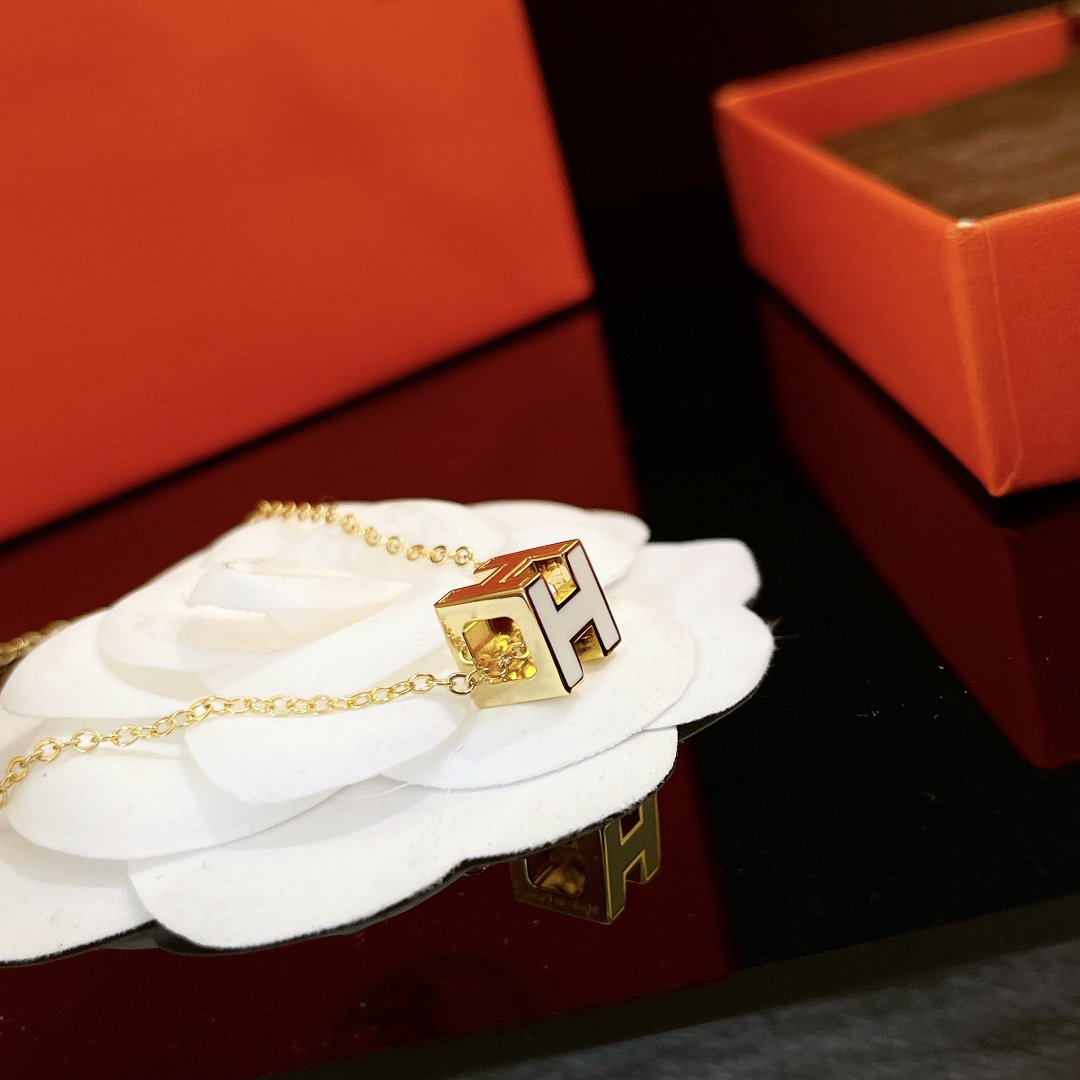 [Super CiCi ]H WEISSE QUADRATISCHE GOLDKETTE