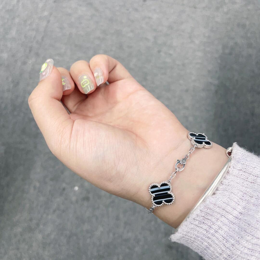 [Super CiCi ]CLOVER 5 MOTIF VEINED ONYX BRACELET SILVER