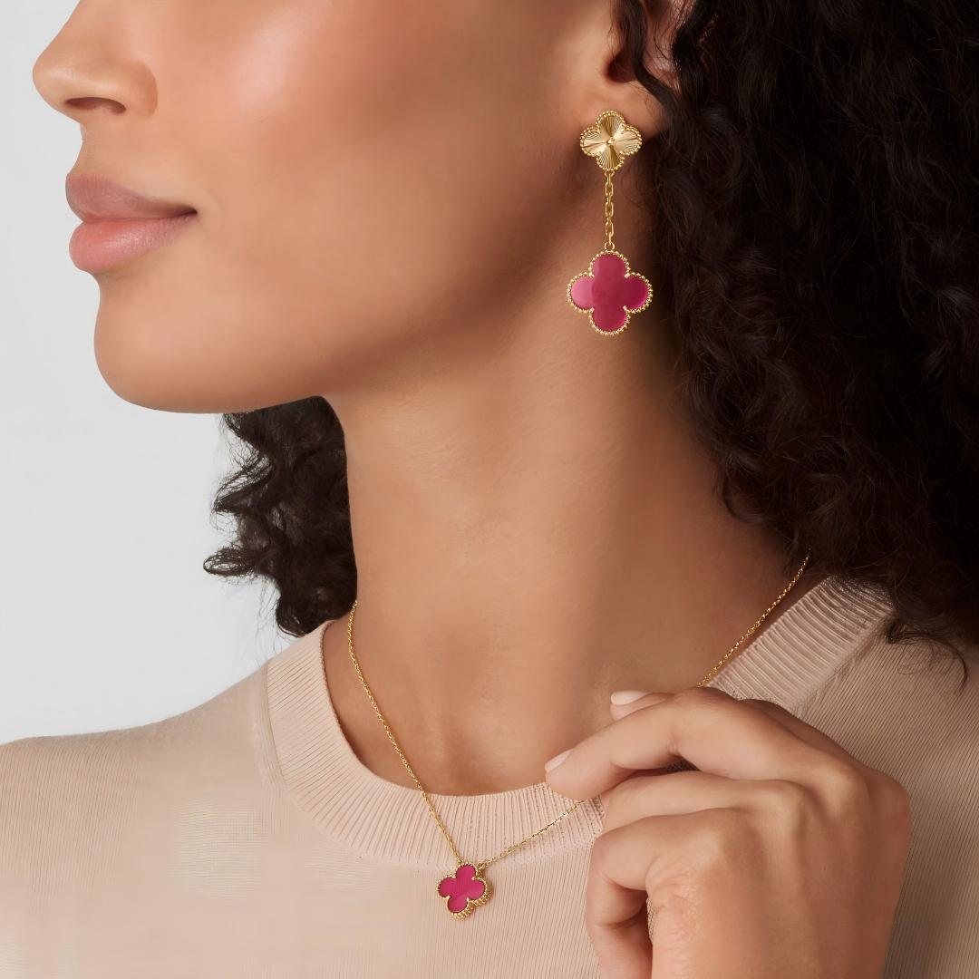 [Super CiCi]NEW CLOVER 2 MOTIF PINK ENAMEL EARRINGS
