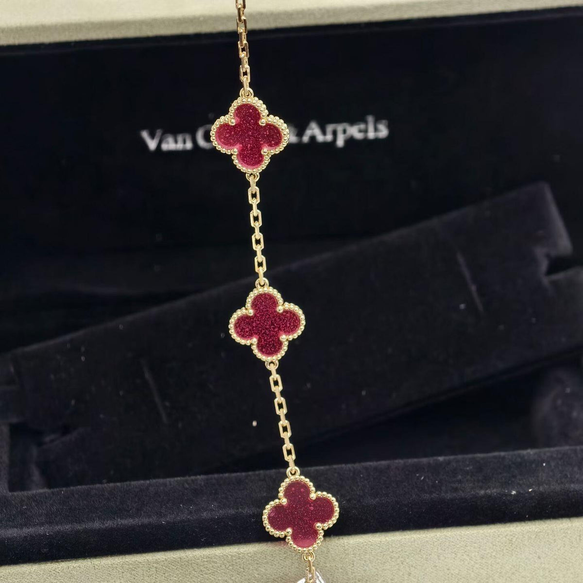 [Super CiCi]NEW CLOVER 5 MOTIFS PINK ENAMEL BRACELET