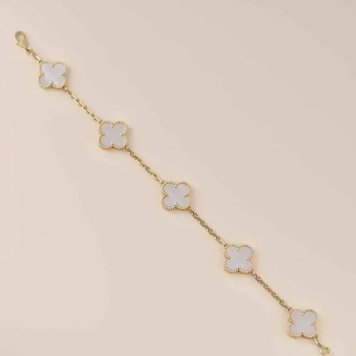 [Super CiCi ]CLOVER WEISSE PERLMUTT 5 MOTIV ARMBAND KOLLEKTION