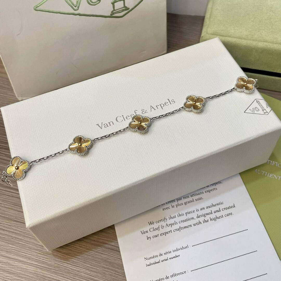 [Super CiCi ]CLOVER  5 MOTIVE  WEIHNACHTS-LIMITIERTE EDITION ARMBAND