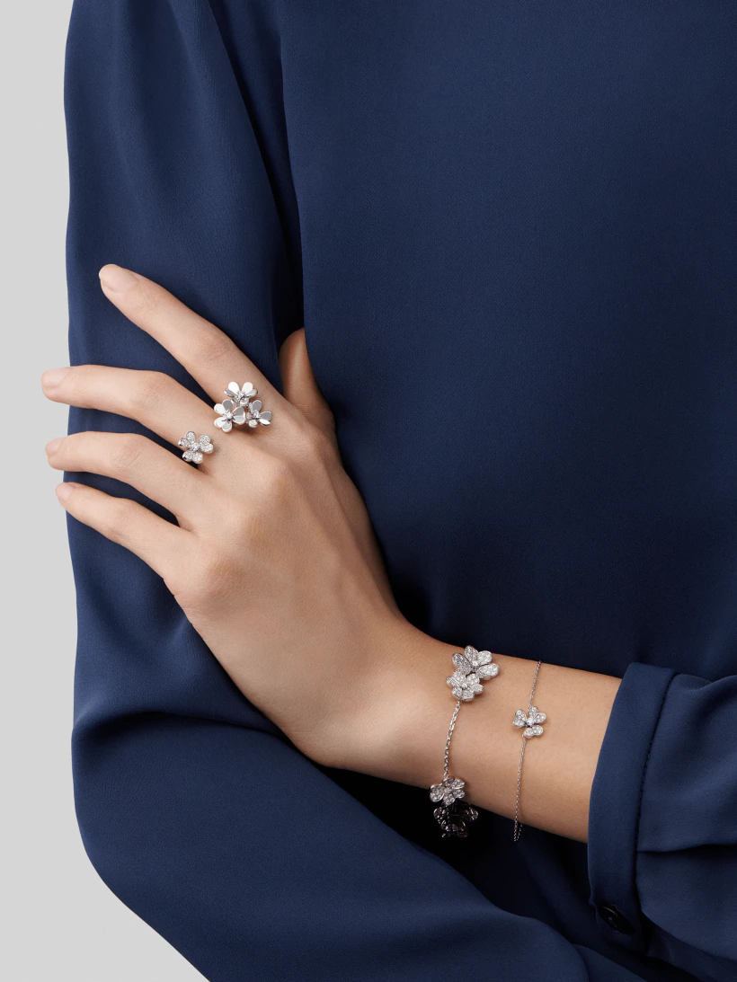 [Super CiCi ]FRIVOLE DIAMANTARMBAND MIT BLUMENMOTIV SILBER