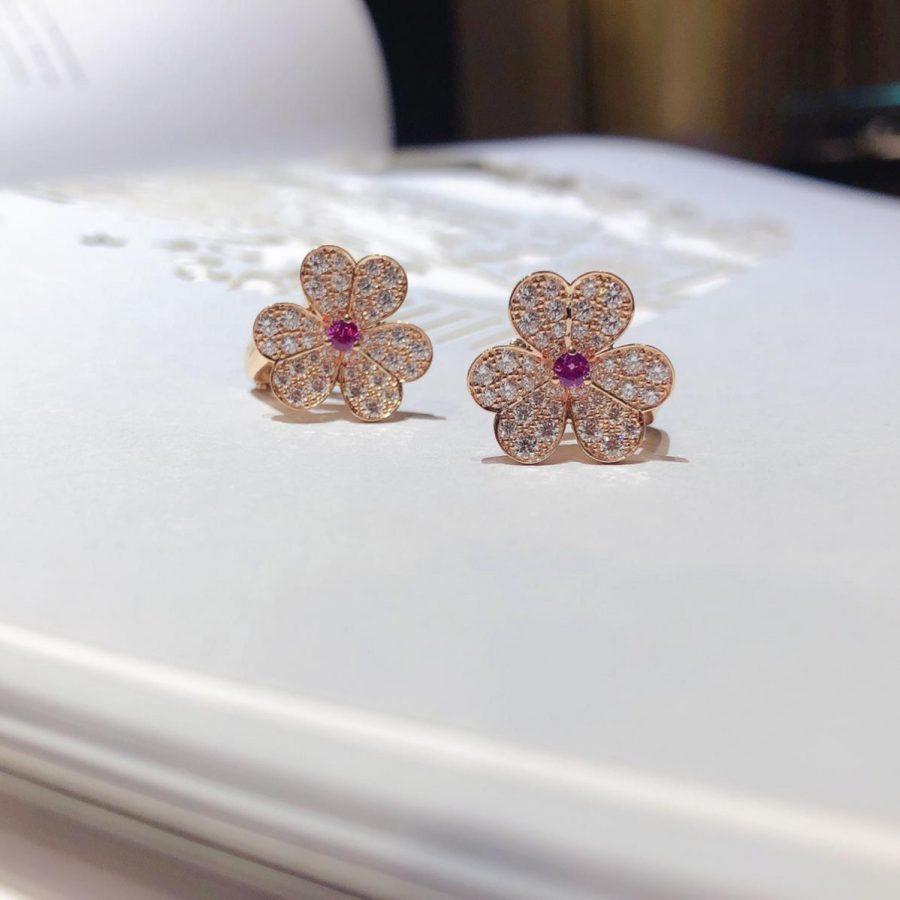 [Super CiCi ]FRIVOLE BLUMEN-OHRRINGE AUS ROSÉGOLD MIT DIAMANTEN